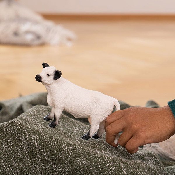 Figurka krowy Galloway, zabawka Schleich 13960 - obrazek 2
