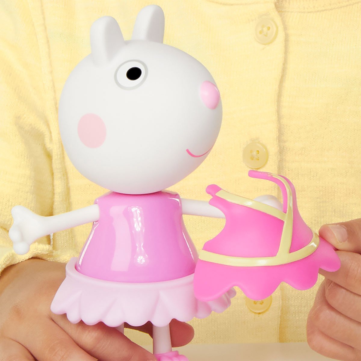 Peppa Figurines Fashion Adventure Dress Up Suzy Peppa Pig G0330 Zestaw do zabawy - obrazek 5