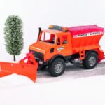 Pojazd do odśnieżania MB Unimog M1: 16 Bruder AKT-02572